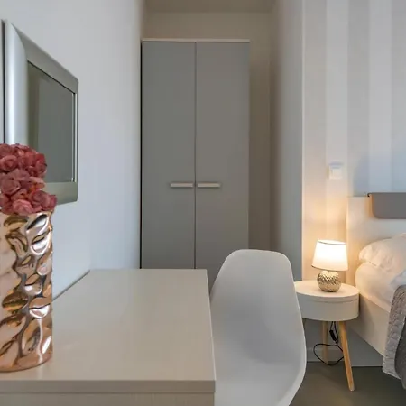 Apartment Barmel Deluxe Mit Grossem Balkon Pula